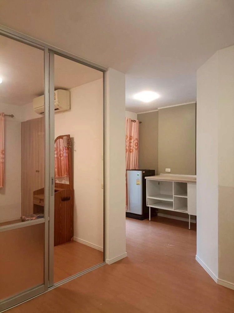 For rent: Lumpini Township Rangsit Klong 1, 3rd floor, partitioned room, fully furnished, ready to move in. Reserve now.