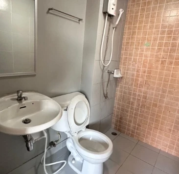 For rent: Lumpini Township Rangsit Klong 1, 3rd floor, nice room. Book now! (Urgent!)