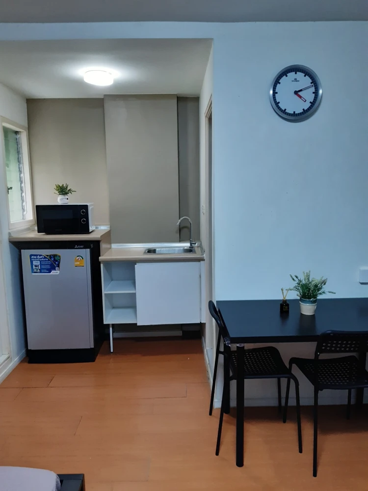 For rent: Lumpini Township Rangsit Klong 1, 3rd floor, fully furnished room, ready to move in, book now before you miss out.