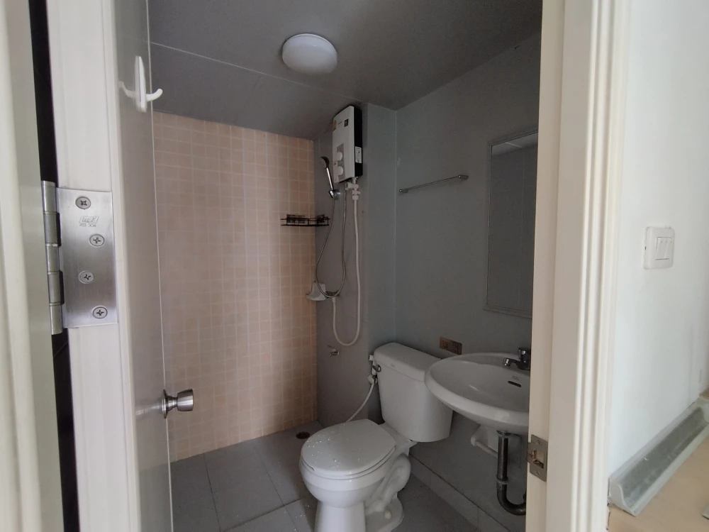 For rent: Lumpini Township Rangsit Klong 1, 3rd floor, fully furnished, nice room, reserve now, hurry!