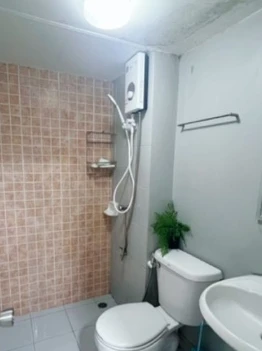 For rent: Lumpini Township Rangsit Klong 1, 3rd floor, fully furnished, nice room, if you don't reserve, it's a mistake.