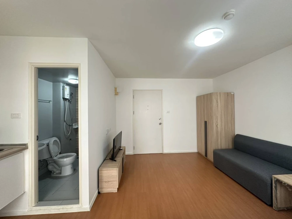 For rent: Lumpini Township Rangsit Klong 1, 3rd floor, fully furnished room, ready to move in, reserve now, don't wait.