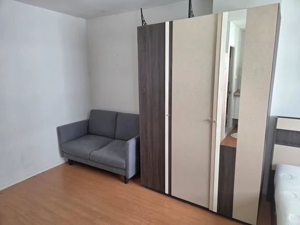 For rent: Lumpini Township Rangsit Klong 1, 4th floor, fully furnished, comfortable unit. Book now, don't miss out!