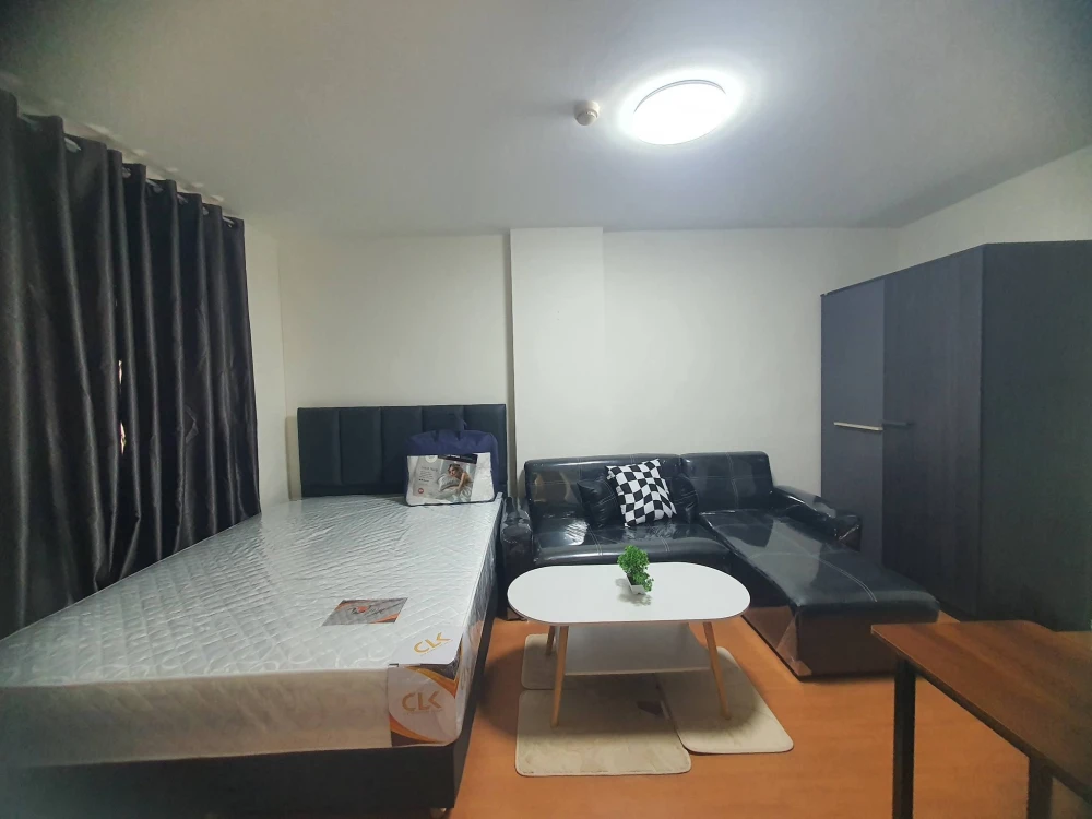 For rent: Lumpini Township Rangsit Klong 1, 4th floor, fully furnished, comfortable unit. Book now!