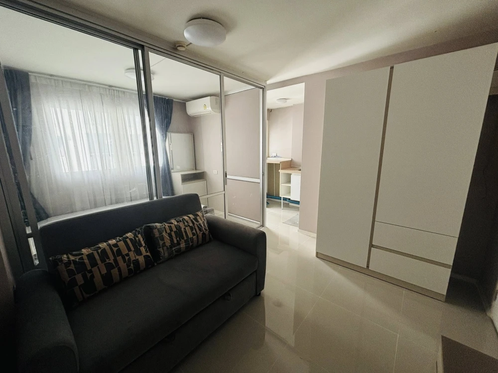 For rent: Lumpini Township Rangsit Klong 1, 4th floor, nice room, fully furnished. Interested? Hurry and reserve now!