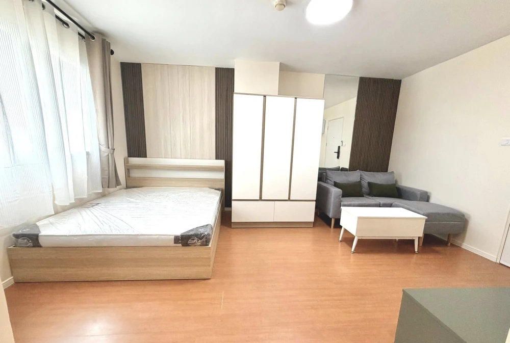 For rent: Lumpini Township Rangsit Klong 1, 4th floor, corner unit, fully furnished, ready to move in. Book now!