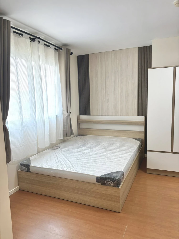For rent: Lumpini Township Rangsit Klong 1, 4th floor, corner unit, fully furnished, ready to move in. Book now!