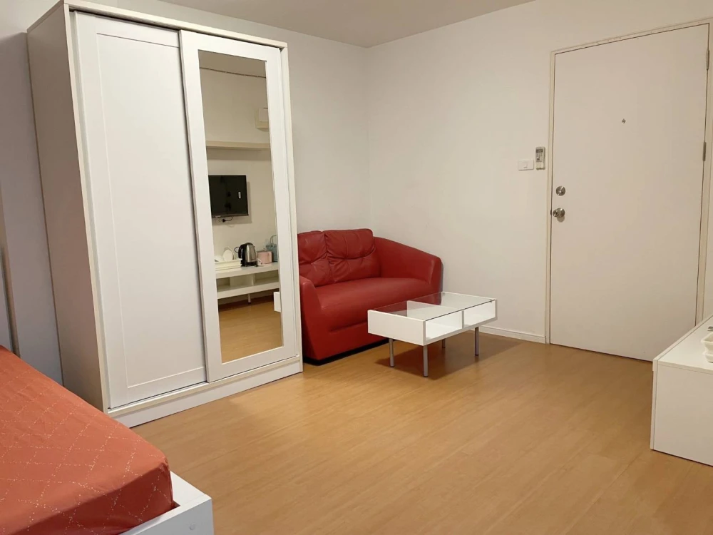 For rent: Lumpini Township Rangsit Klong 1, 4th floor, beautiful fully furnished unit. Book now!
