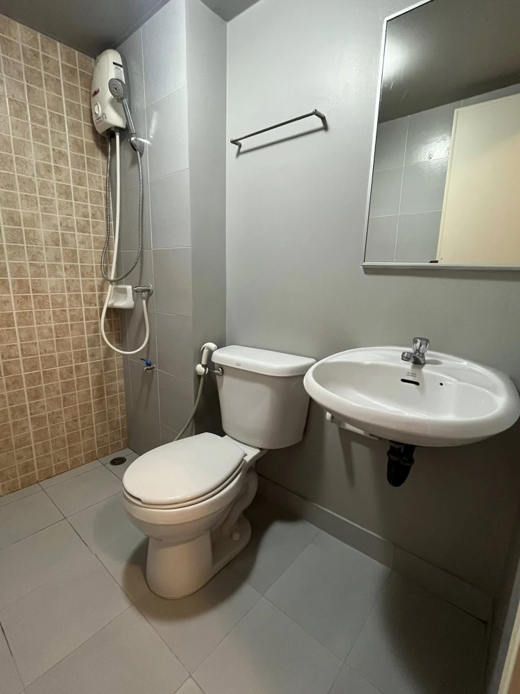 For rent: Lumpini Township Rangsit Klong 1, 4th floor, beautiful room, fully furnished, nice to live in, reserve now, don't miss out!