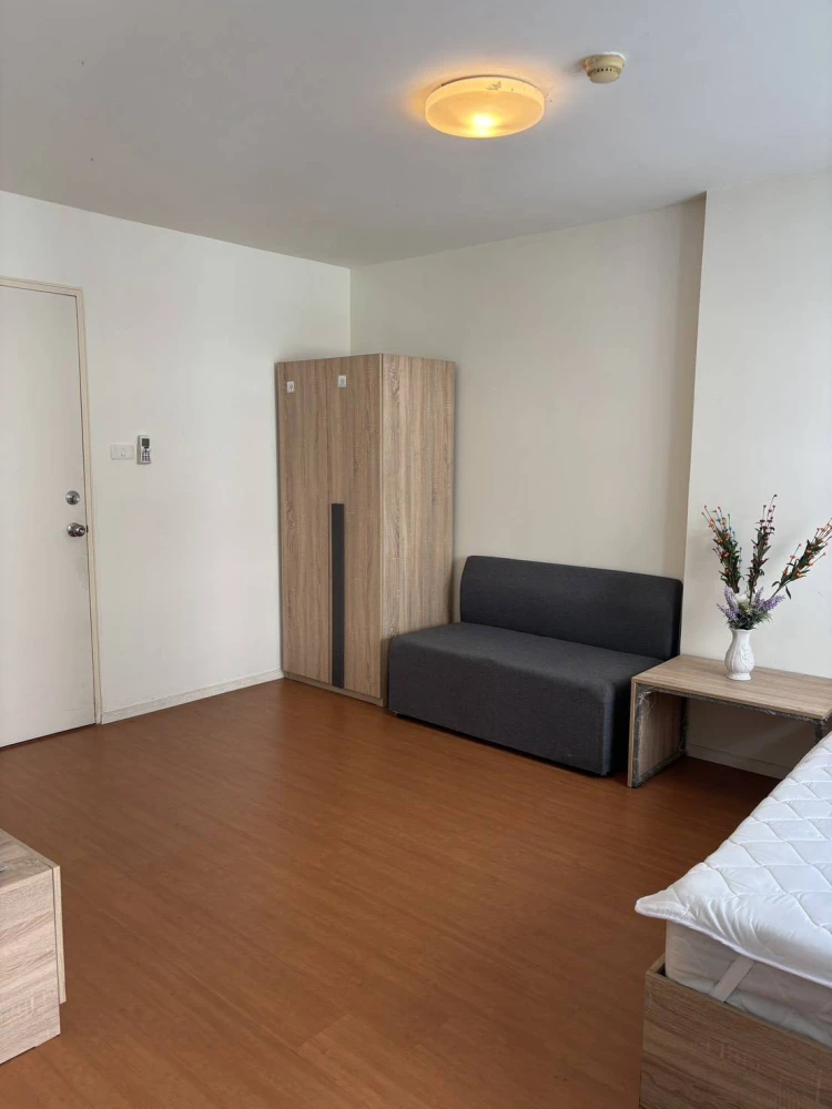 For rent: Lumpini Township Rangsit Klong 1, 4th floor, fully furnished room, ready to move in, reserve now, don't miss out.