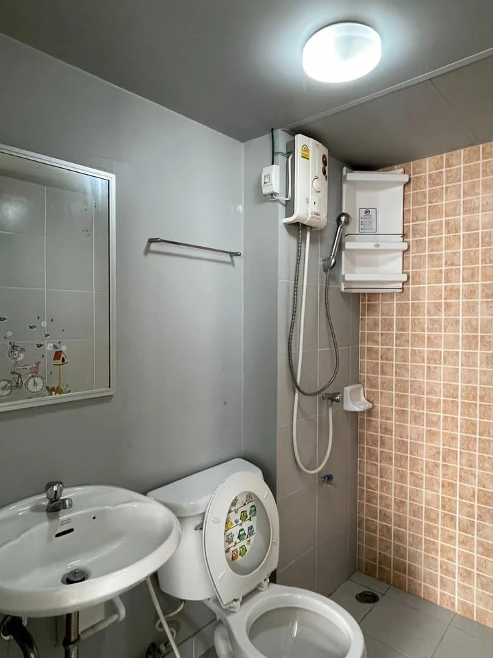 For rent: Lumpini Township Rangsit Klong 1, 4th floor, fully furnished, ready to move in. Book now! Don't miss out!