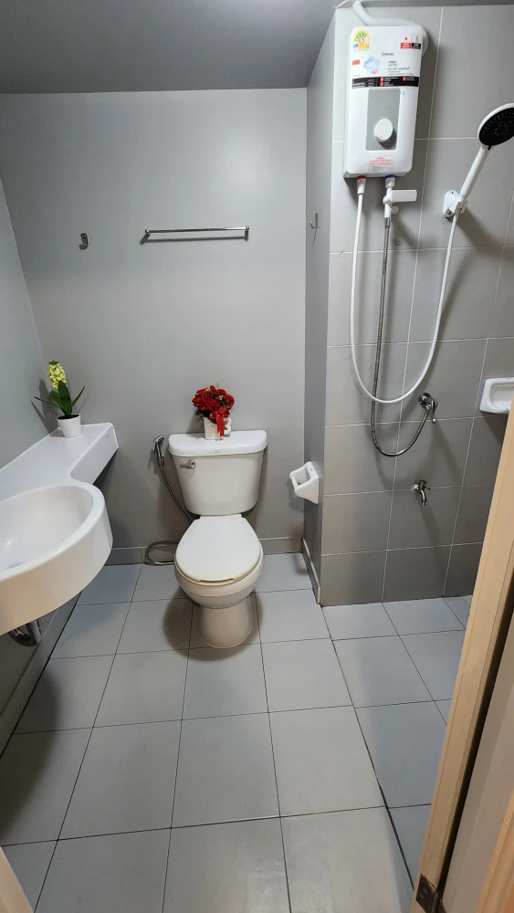 For rent: Lumpini Township Rangsit Klong 1, 5th floor, separated rooms, nice to live in, reserve now, hurry!