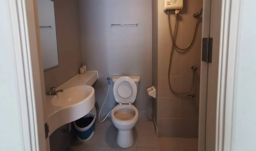 For rent: Lumpini Township Rangsit Klong 1, 5th floor, separate rooms, fully furnished, book now.