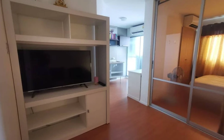 For rent: Lumpini Township Rangsit Klong 1, 5th floor, separate rooms, fully furnished, book now.