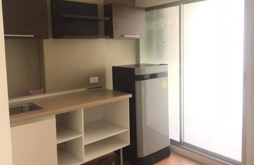 For rent: Lumpini Township Rangsit Klong 1, 5th floor, separate rooms, fully furnished, book now.