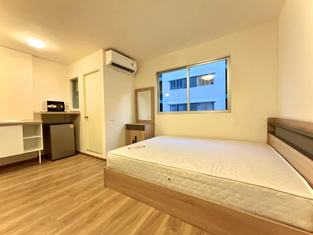 For rent: Lumpini Township Rangsit Klong 1, 5th floor, nice room, fully furnished, book now, don't miss out.