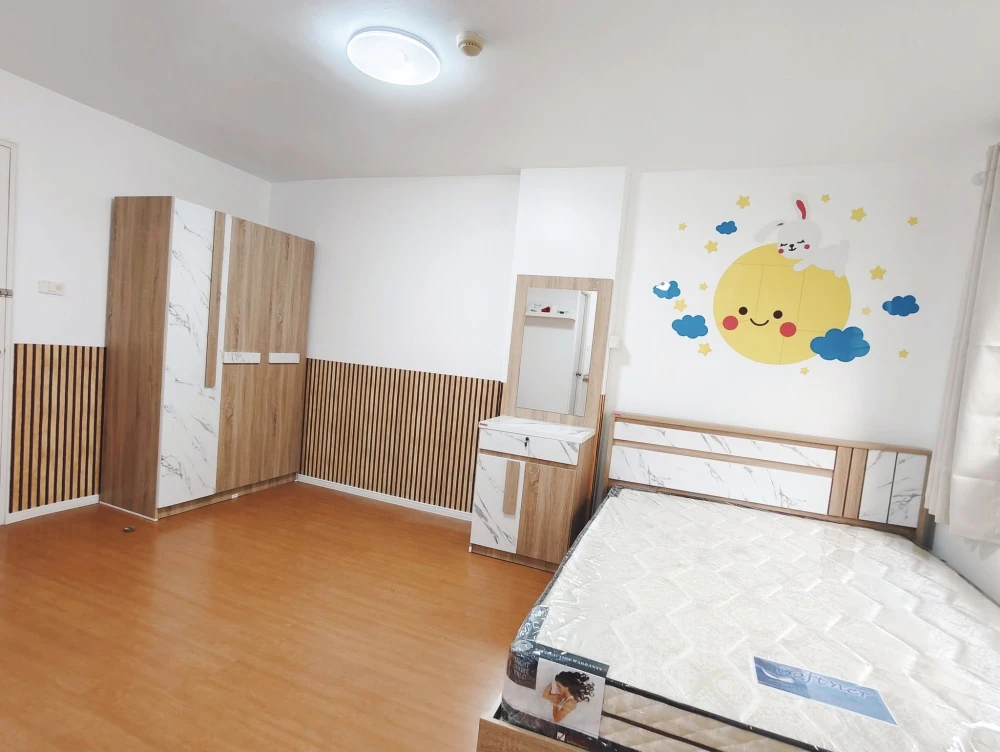 For rent: Lumpini Township Rangsit Klong 1, 5th floor, fully furnished room, nice to live in, reserve now, don't wait.