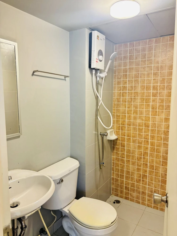 For rent: Lumpini Township Rangsit Klong 1, 5th floor, fully furnished, ready to move in, hurry and reserve now.