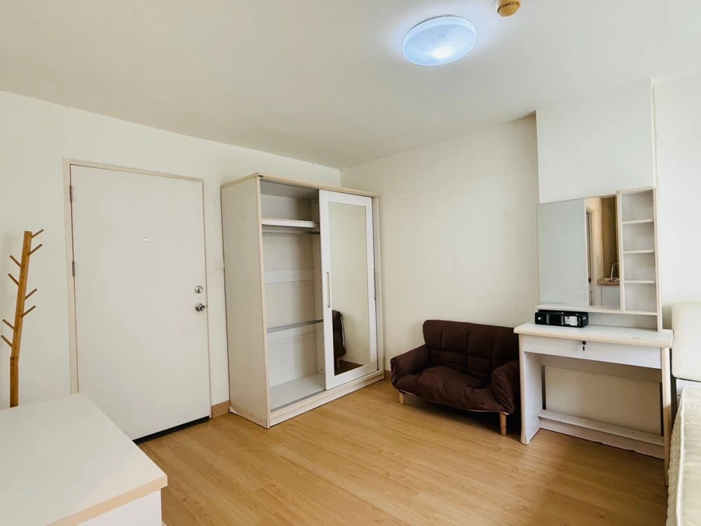 For rent: Lumpini Township Rangsit Klong 1, 6th floor, fully furnished, very livable. Book now!