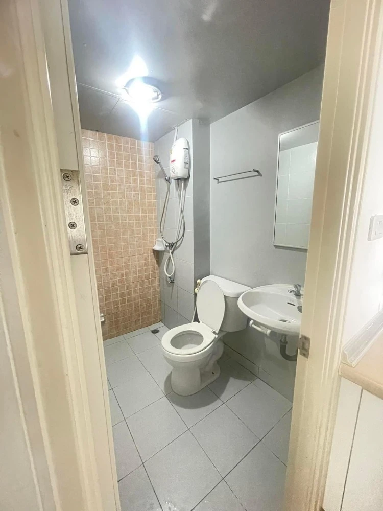 For rent: Lumpini Township Rangsit Klong 1, 7th floor, fully furnished, nice to live in, hurry and reserve now, don't miss out.