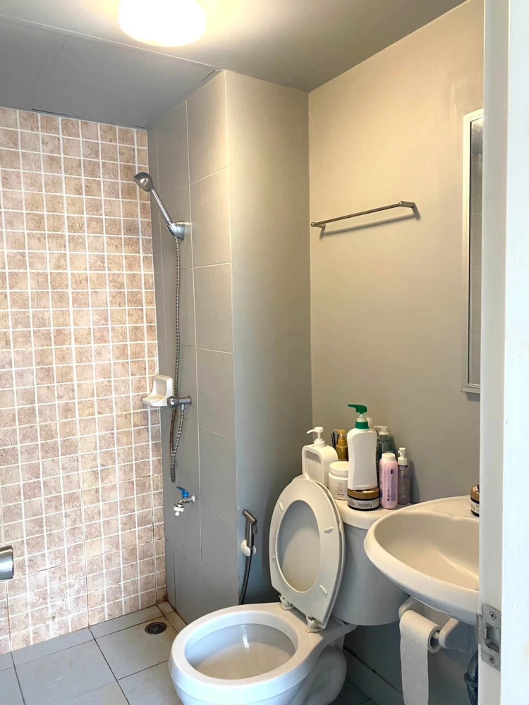 For rent: Lumpini Township Rangsit Klong 1, 7th floor, fully furnished room, ready to move in, reserve now, don't miss out.