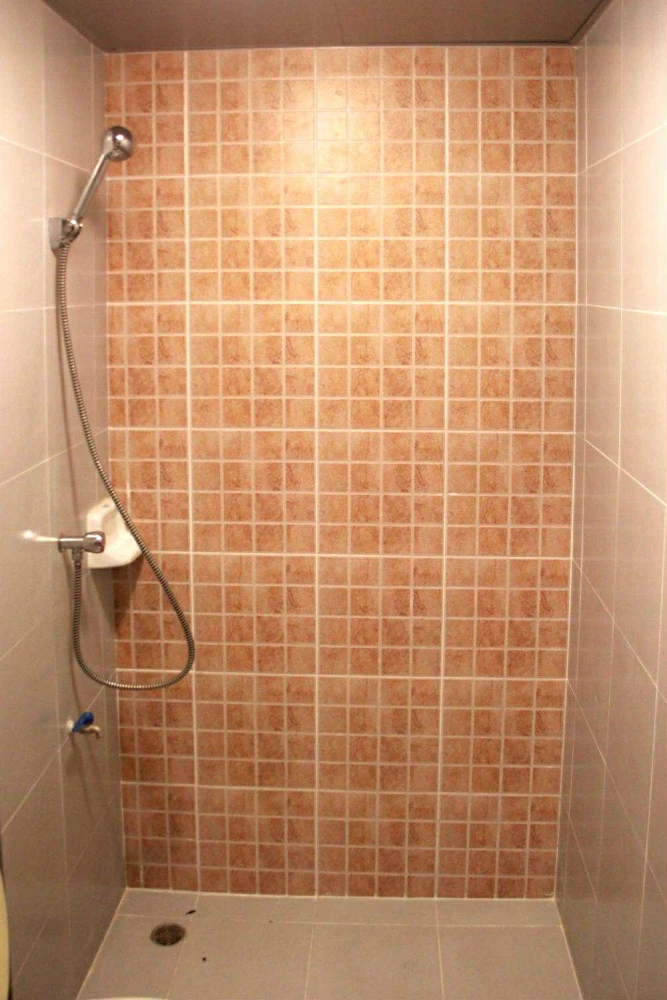 For rent: Lumpini Township Rangsit Klong 1, 8th floor, nice room, good price, reserve now, don't miss out.