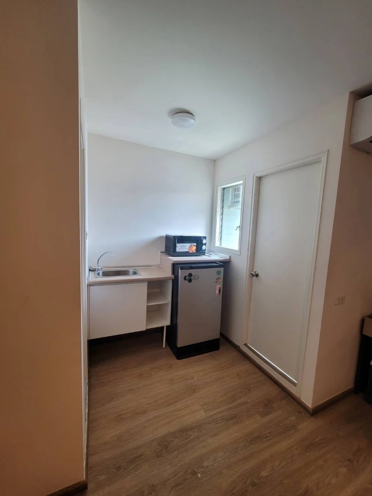 For rent: Lumpini Township Rangsit Klong 1, 8th floor, fully furnished, comfortable unit. Book now!