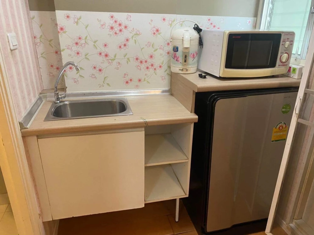 For rent Lumpini Township Rangsit Klong 1, spacious room, lots of usable space, good wallpaper, comes with complete furniture, book now.