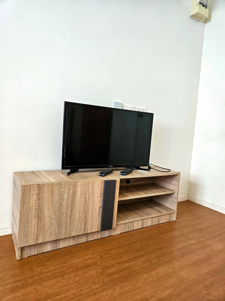 For rent: Lumpini Township Rangsit Klong 1, 5th floor unit, fully furnished. Just bring your bags and move in!