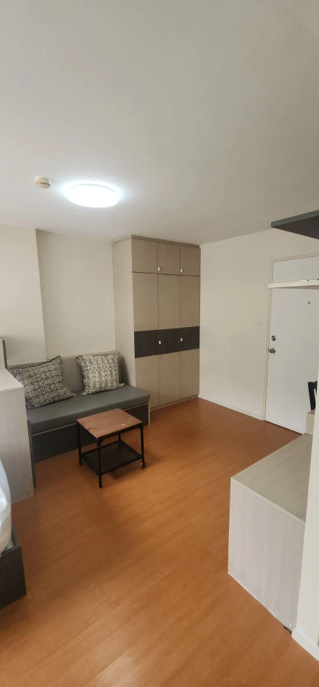 For rent: Lumpini Township Rangsit Klong 1, 6th floor unit, fully furnished. Just bring your bags and move in!