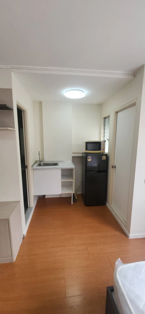 For rent: Lumpini Township Rangsit Klong 1, 6th floor unit, fully furnished. Just bring your bags and move in!
