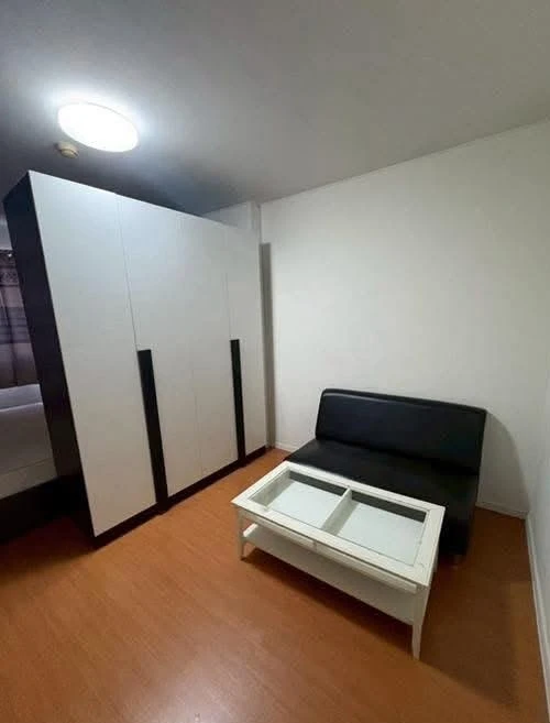 For rent: Lumpini Township Rangsit Klong 1, 8th floor unit, fully furnished with appliances. Book now!