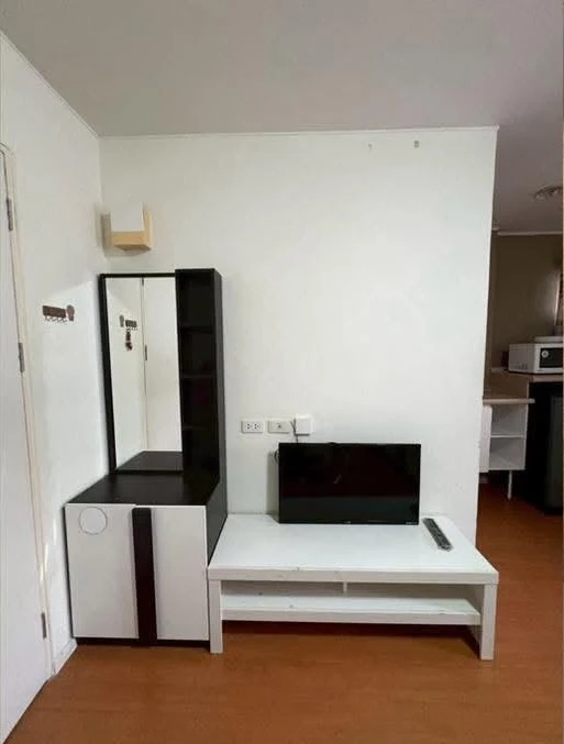 For rent: Lumpini Township Rangsit Klong 1, 8th floor unit, fully furnished with appliances. Book now!
