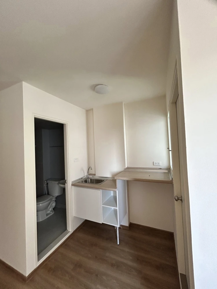 For rent Lumpini Township Rangsit Klong 1, nice room, 5th floor, good location, convenient transportation, reserve now.