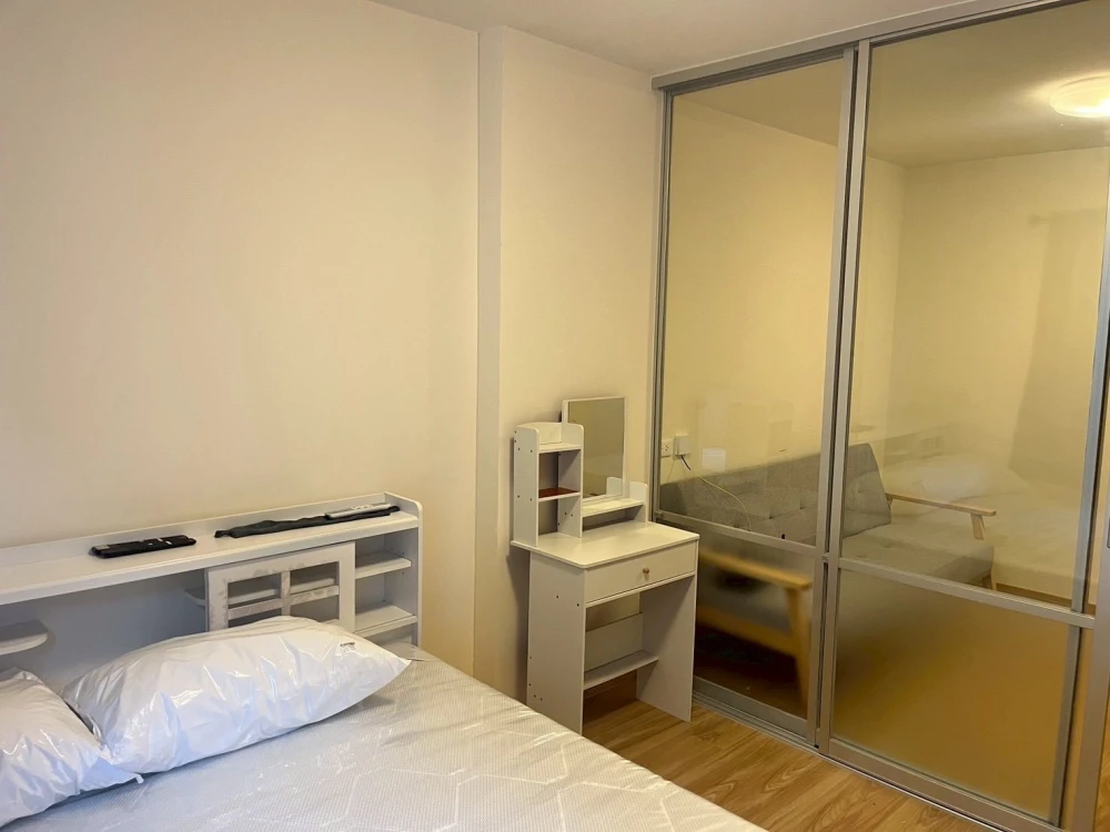 For rent: Lumpini Township Rangsit Klong 1, 1 comfortable room, 5th floor, fully furnished, just bring your bags and move in.