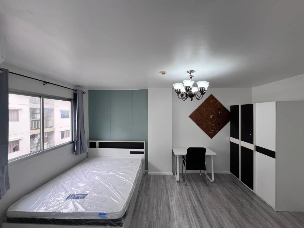 For rent: Lumpini Township Rangsit Klong 1, a lovely apartment on the 6th floor with complete furnishings. What are you waiting for?
