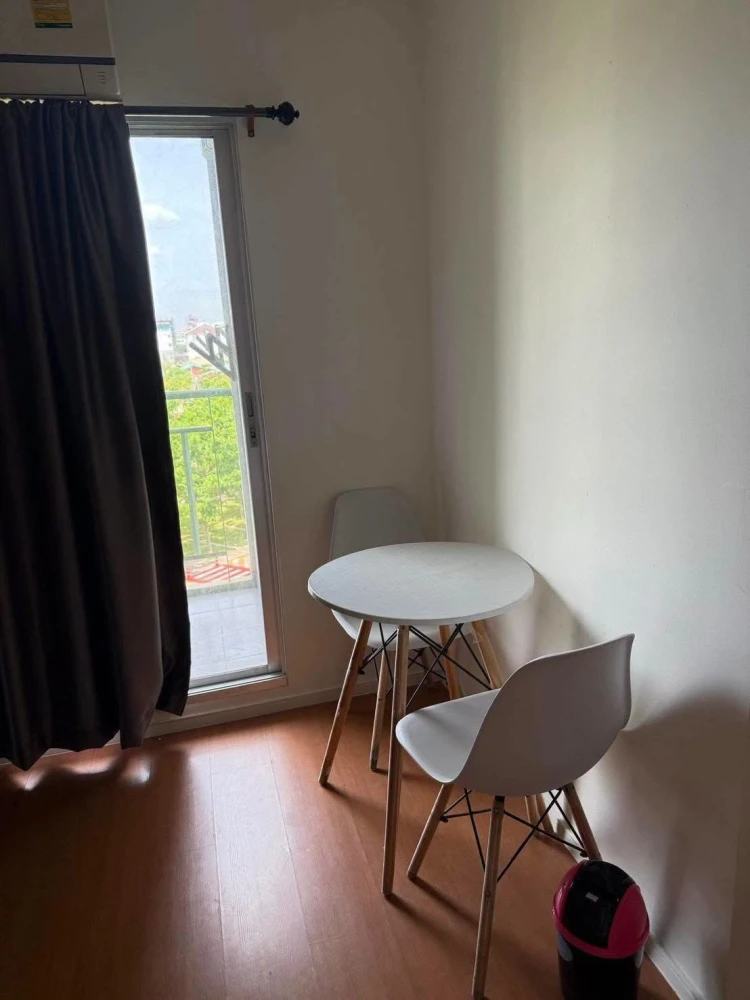 For rent: Lumpini Township Rangsit Klong 1. Nice room with high-quality built-in furniture. Just bring your bags and move in!
