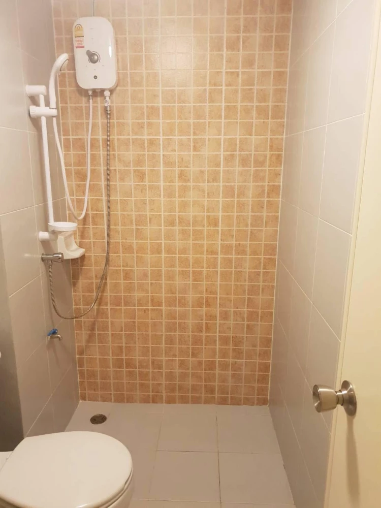 For rent Lumpini Township Rangsit Klong 1 room, nice to live in, comes with full decoration, book now, hurry!