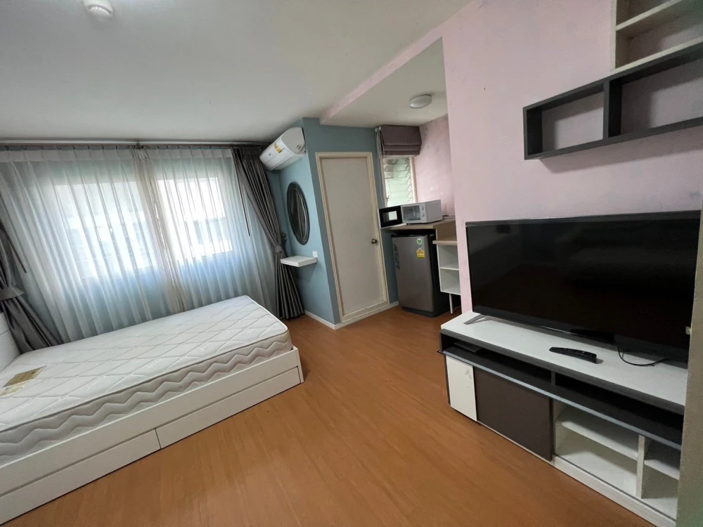 For rent: Lumpini Township Rangsit Klong 1, a lovely apartment fully furnished. Just bring your bags and move in!