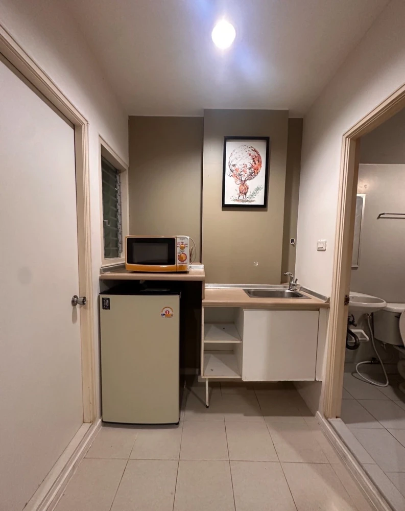 For rent: Lumpini Township Rangsit Klong 1, a nice room, comes with complete furniture and electrical appliances. Just bring your bags and move in.