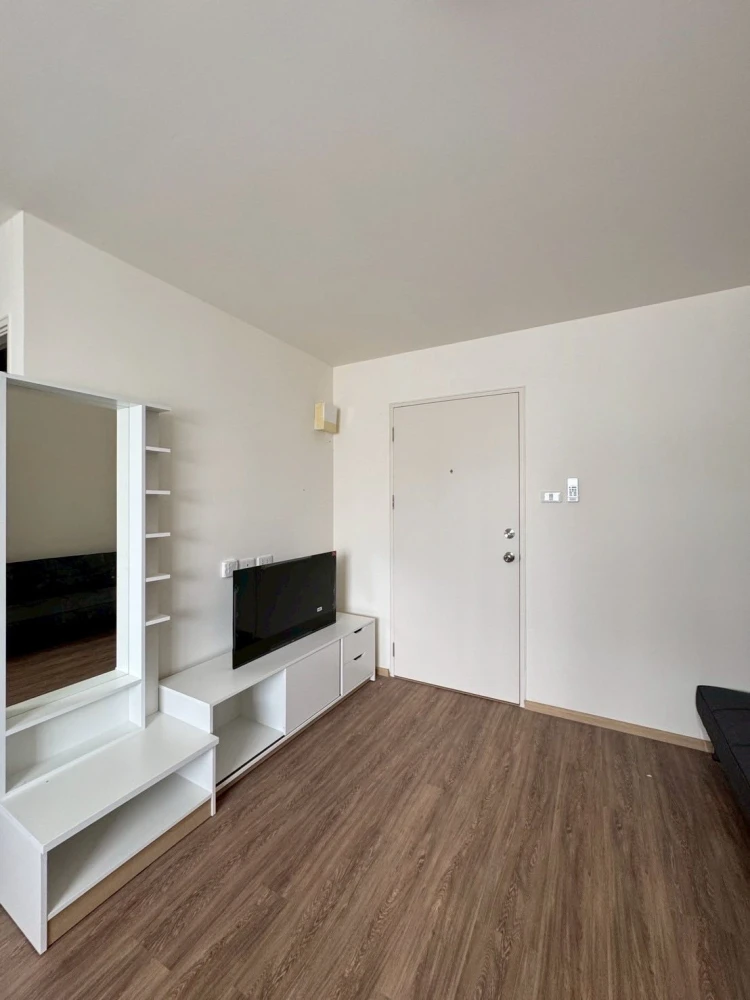 For rent: Lumpini Township Rangsit Klong 1, a nice room, comes with complete furniture and appliances. Don't miss it!