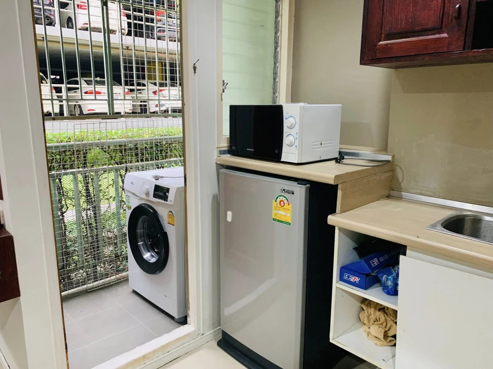 For rent: Lumpini Township Rangsit Klong 1, a nice room, fully furnished, comes with a washing machine at a great price. Reserve now!