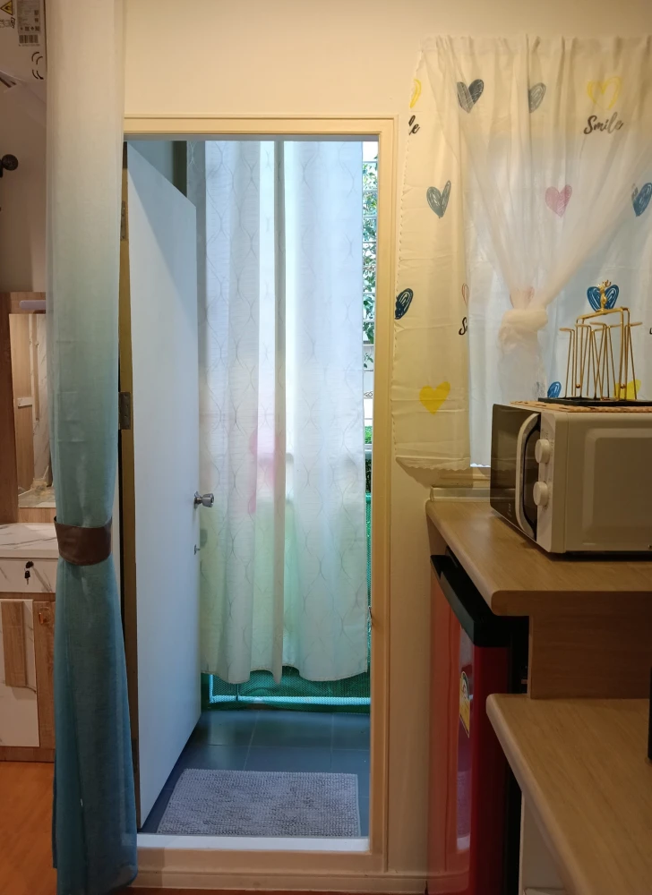 For rent: Lumpini Township Rangsit Klong 1, a nice room with complete furniture and amenities. Just bring your bags and move in!