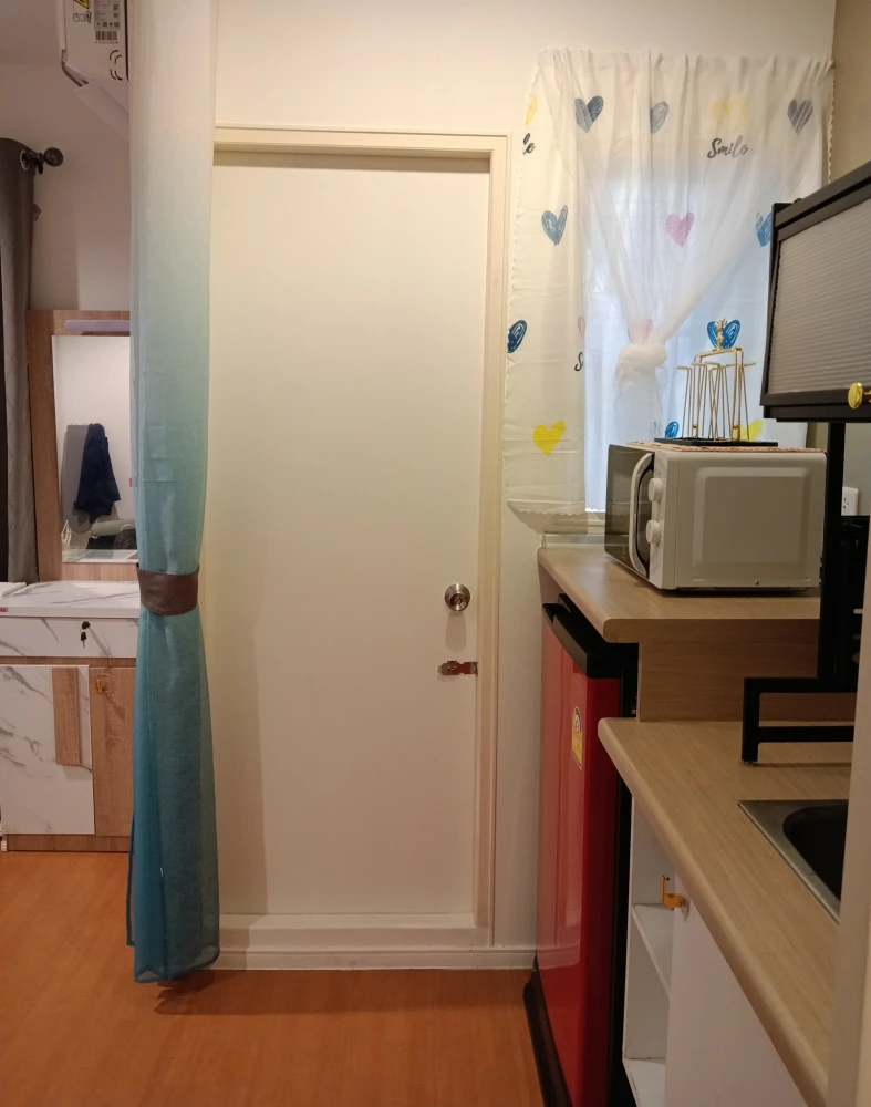 For rent: Lumpini Township Rangsit Klong 1, a nice room with complete furniture and amenities. Just bring your bags and move in!