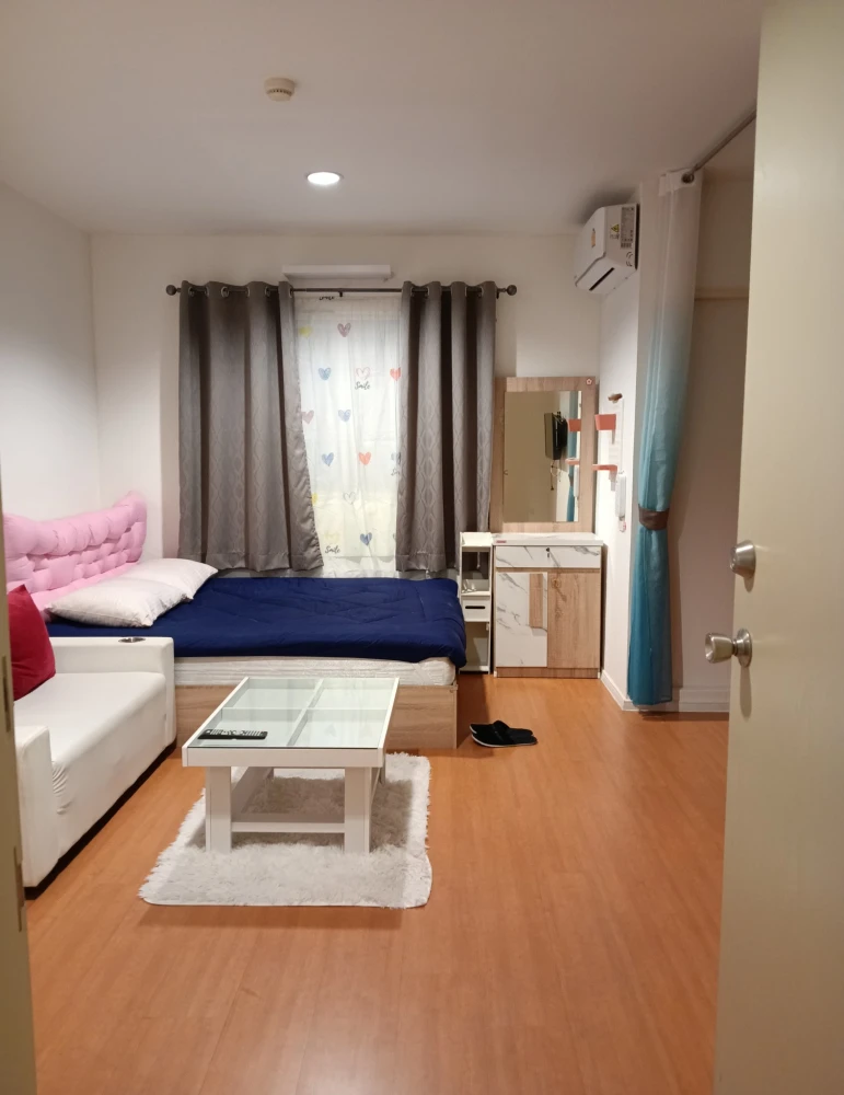 For rent: Lumpini Township Rangsit Klong 1, a nice room with complete furniture and amenities. Just bring your bags and move in!