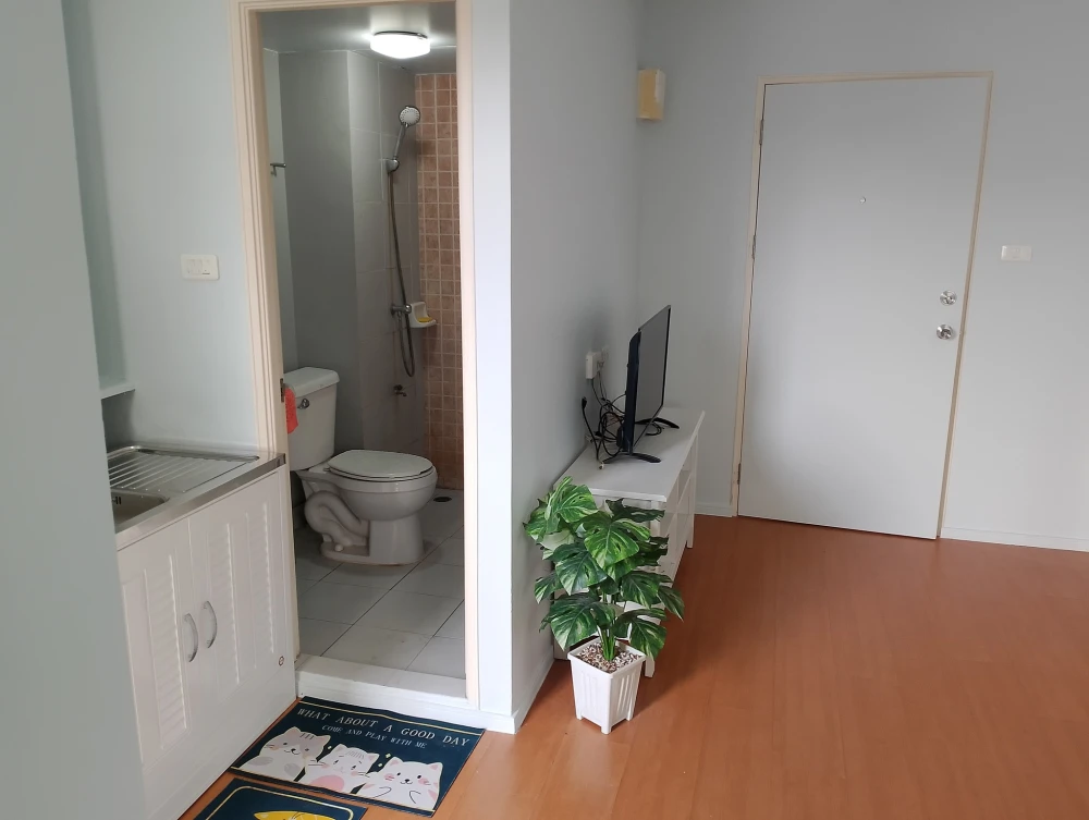 For rent: Lumpini Township Rangsit Klong 1, corner room, nice room, fully furnished, reserve now, hurry!