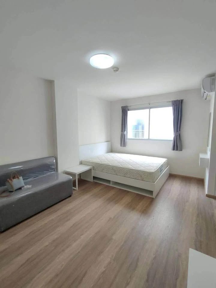 For rent: Lumpini Township Rangsit Klong 1, studio room, 5th floor, good height, great price, don't miss it or you'll regret it.