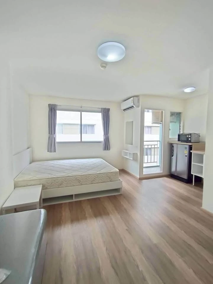 For rent: Lumpini Township Rangsit Klong 1, studio room, 5th floor, good height, great price, don't miss it or you'll regret it.