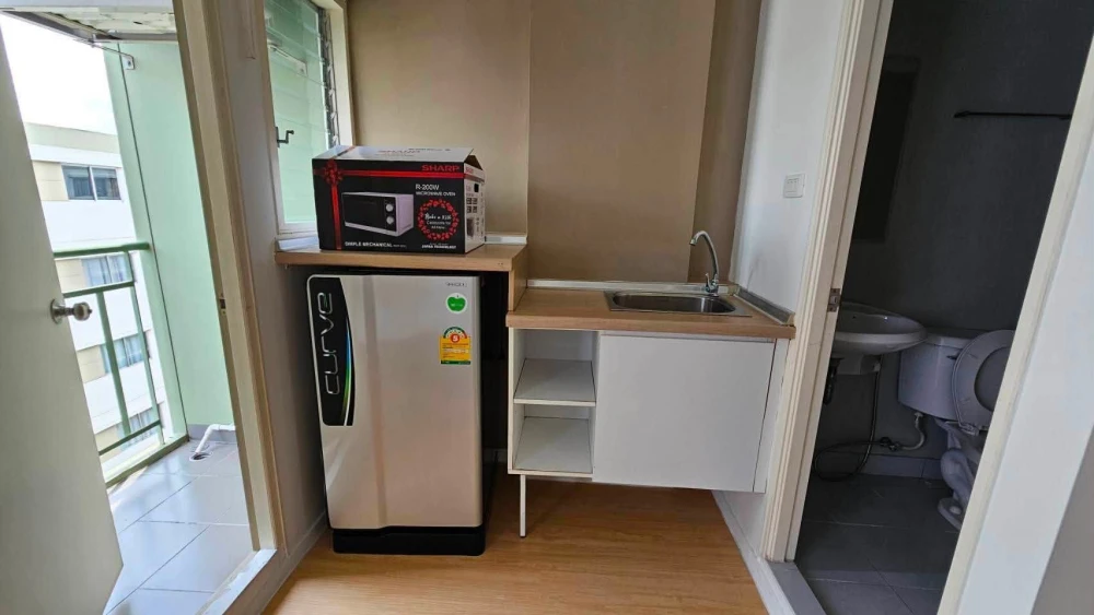Studio apartment for rent at Lumpini Township Rangsit Klong 1, 8th floor. Great location, convenient transportation. Book now!