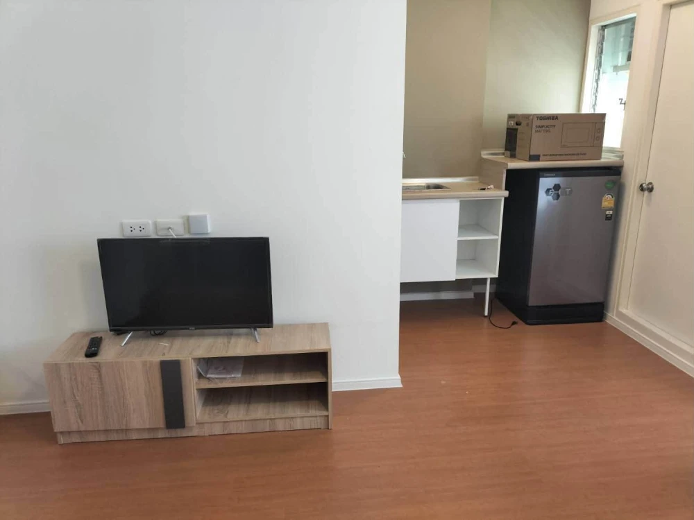 Studio apartment for rent at Lumpini Township Rangsit Klong 1, 8th floor. Great location, convenient transportation. Book now!